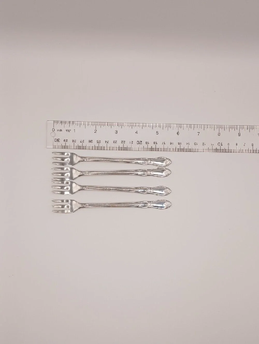 Wm Rogers Oneida Fenway Deluxe Stainless Cocktail Forks Set of 4